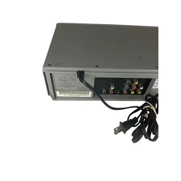Magnavox MWD2205 DVD/ VCR Combo Player VHS Recorder No Remote - TESTED